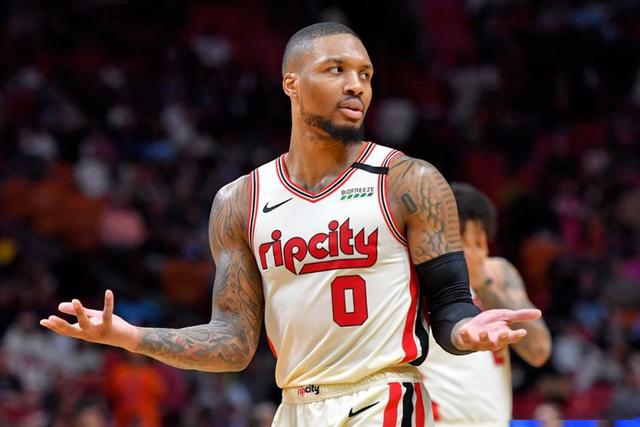 WCBA-韩旭19+8李梦13分 四川女篮13连胜领跑